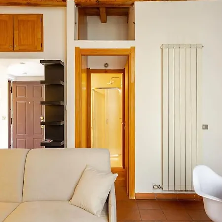 Апартаменты Urban House - Charming Navigli Center Милан